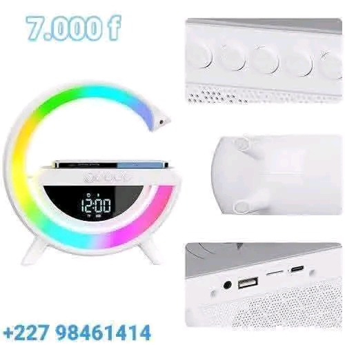 Lampe avec chargeur sans fil et haut-parleur LED pour la nuit en forme de G, lampe de bureau à DEL avec chargeur pour téléphone, rétroéclairage variable, réveil avec minuteur, support de